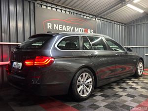 2014 BMW 5-Series 520D SE Estate Manual - Image 3