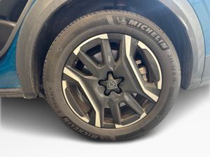 Peugeot 3008 E ALLURE *WARRANTY 2030* €100 PER WEE - Image 4