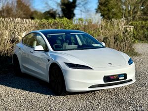 2025 Tesla Model 3 RWD Automatic 62.5 kWh Battery - Image 2