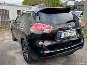Nissan X-Trail low mileage high spec - Image 3