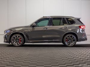 2023 BMW X5M Competition Ultimate *Pan Roof - Image 3