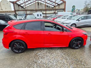 🦏 Ford Focus 2017 ST LINE 2.0 red edition.LOW MIL - Image 4