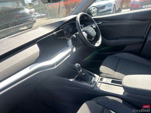 Skoda Octavia Selection 2.0tdi 115HP - Image 3