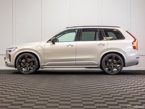 2025 Volvo XC90 T8 Plus Dark Theme 7 Seater - Image 3
