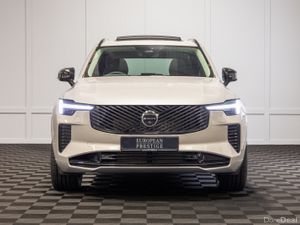 2025 Volvo XC90 T8 Plus Dark Theme 7 Seater - Image 2