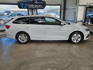 211 SKODA OCTAVIA AMBITION PETROL ESTATE - Image 3