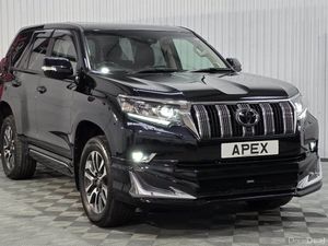 Toyota Land Cruiser 2023 diesel 7 seater VAT Q 185 - Image 2