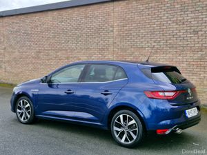 Renault Megane ICONIC TCE 140 FINANCE AVAILABLE - Image 2