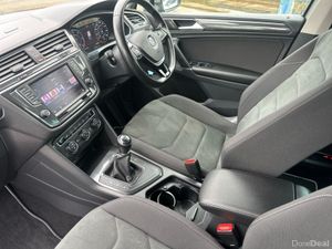 Volkswagen Tiguan HIGHLINE 2.0TDI 150HP MANUAL - Image 3