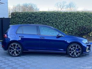 Volkswagen Golf GTE 1.4 HYBRID // 200 BHP // APPLE - Image 2