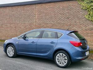 Opel Astra EXCITE 1.6 CDTI - Image 2