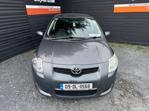 Toyota Auris D-4D TR 1.4 5DR AUTO - Image 2