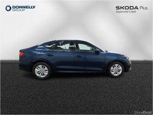 Skoda OCTAVIA Diesel Hatchback SE Technology - Image 4