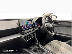 SEAT Leon Diesel Hatchback SE - Image 2