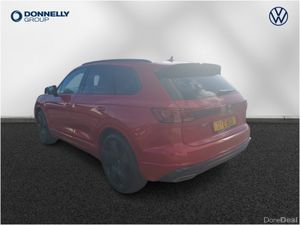 Volkswagen Touareg Diesel Estate Black Edition - Image 3