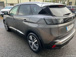 Peugeot 3008 2022 - Image 2