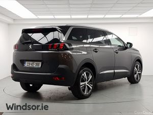 Peugeot 5008 1.2 PureTech 130bhp Allure - Image 4