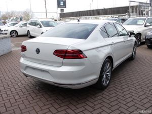 2018 VOLKSWAGEN PASSAT 5DR AUTO - Image 4