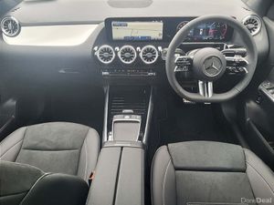 Mercedes-Benz GLA GLA200d AMG LINE PLUS AUTO *(NIG - Image 4