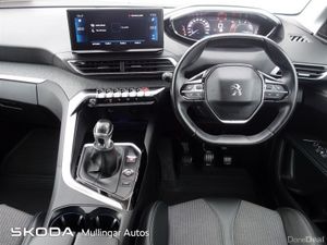 Peugeot 5008 1.5 BlueHDi 130bhp Allure - Image 2