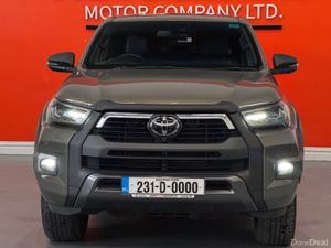 Toyota Hilux INVINCIBLE X 4WD D-4D DCB - Image 3