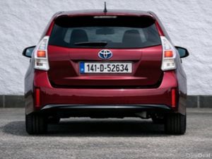 2014 Toyota Prius Alpha 1.8 Hybrid - Image 3