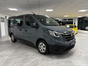 2023 Renault Trafic Business 9 Seater Automatic - Image 3