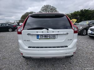 2017 Volvo XC60 - Image 4