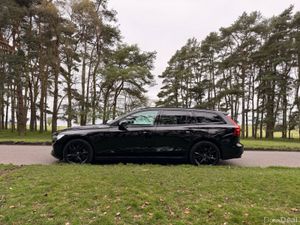 Volvo V60 2021 AWD R Design - Image 4