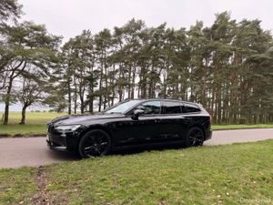 Volvo V60 2021 AWD R Design - Image 3