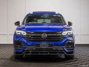 2021 Volkswagen Touareg R V6 *Pan Roof - Image 2