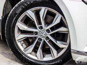 2017 VOLKSWAGEN PASSAT HIGHLINE - Image 3