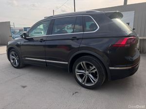 181 VW Tiguan 2.0TDI R-Line DSG AUTO Warranty - Image 2