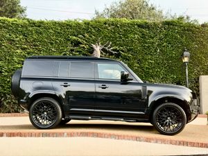 251 Land Rover Defender 3.0 diesel 3 seater vat - Image 3