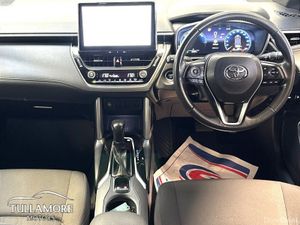 Toyota Corolla Cross 1.8 Hybrid Luna Sport Hatchba - Image 2
