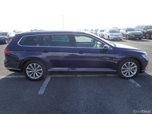 Volkswagen Passat 2.0 TDI HIGHLINE PREMIUM PLUS 19 - Image 4
