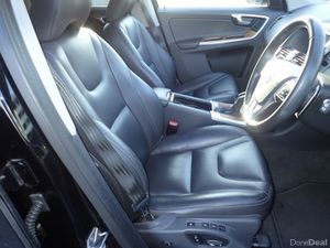 Volvo XC60 **TINY KMS**2.0 D4 DIESEL SE LUXURY PRE - Image 4