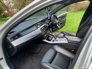BMW 5-Series 2013 520d M-SPORT - Image 3