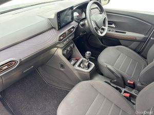 Dacia Sandero Stepway TCe 90 STEPWAY Expression - Image 4