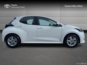 Toyota Yaris YARIS HYBRID LUNA - Image 3