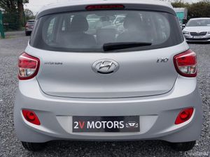 Hyundai i10 1.0 CLASSIC 4DR LOW KM - Image 4