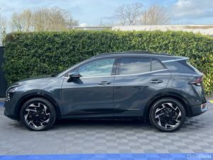 Kia Sportage GT-LINE S 1.6 HYBRID ** HUGE SPEC ** - Image 4