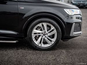 Audi Q7 3.0 TDI S Line *DIESEL 7 SEATER* - Image 3