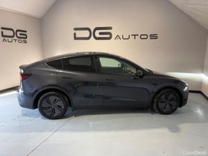 Tesla Model Y IN STOCK- RWD 500km range  5DR AUTO - Image 2