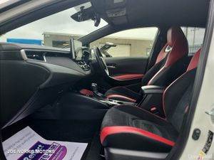 Toyota Corolla Sport GZ 1.8 Hybrid High Spec - Image 2