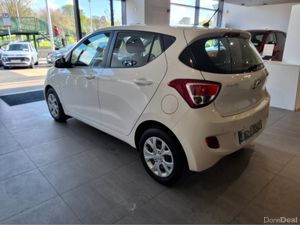 Hyundai i10 1.2L SE  AUTOMATIC - Very Low Mileage - Image 4