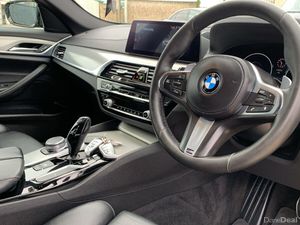 BMW 5-Series 2019 G30  520D  Auto FSH - Image 3