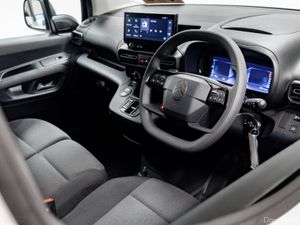 Citroen Berlingo Enterprise BlueHDi 130 MWB EAT8 6 - Image 2