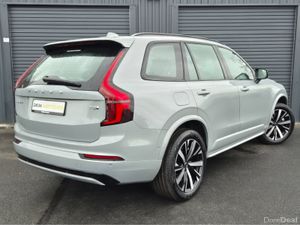 Volvo XC90 T8 PLUS AWD - Image 4