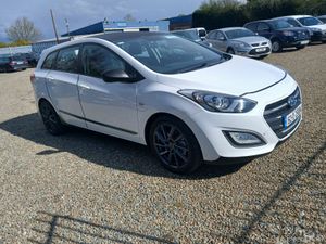 Hyundai i30 2015 touring sport - Image 2